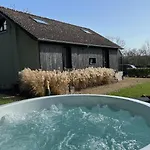 Semesterbostad Au Bois Colin *
